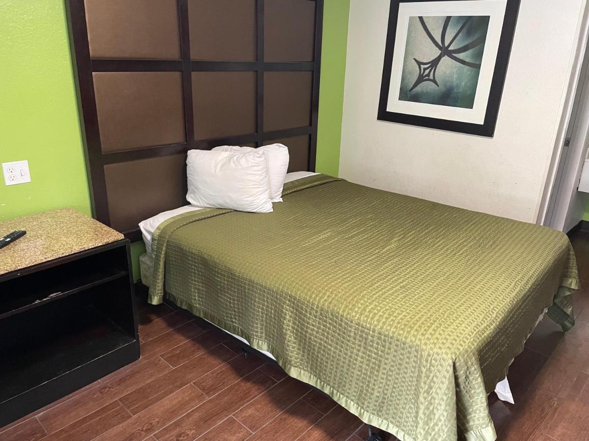 מונטגומרי Sunrise Extended Stay Hotel מראה חיצוני תמונה